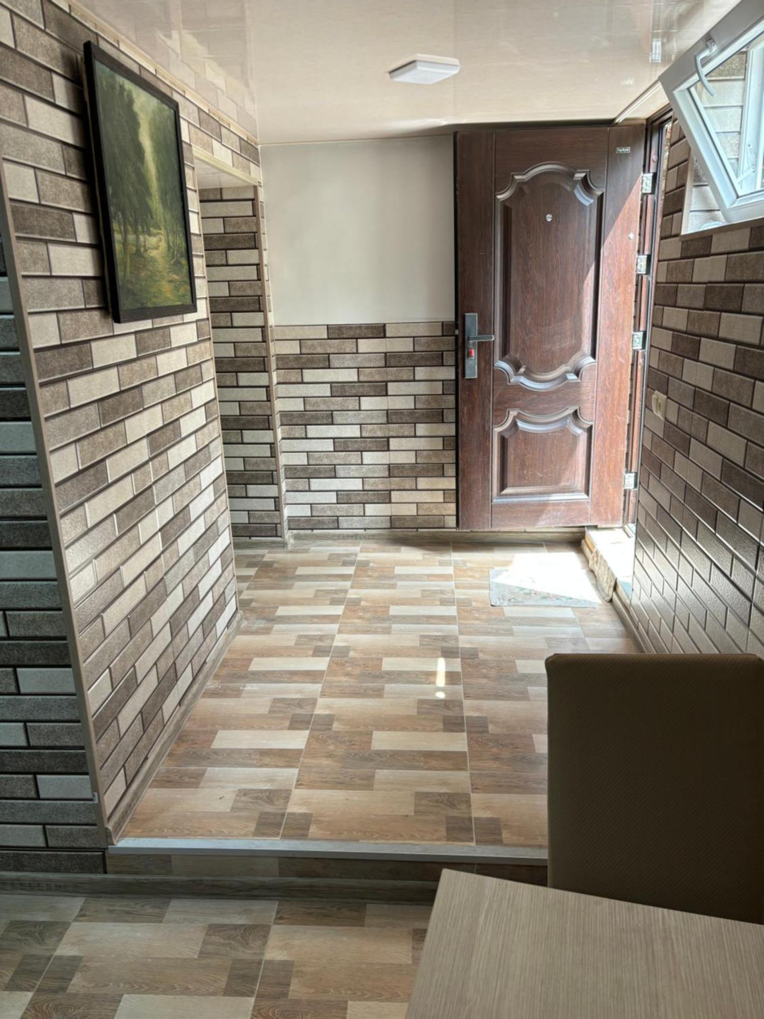 Downtown Guest House Kutaisi Bagian luar foto