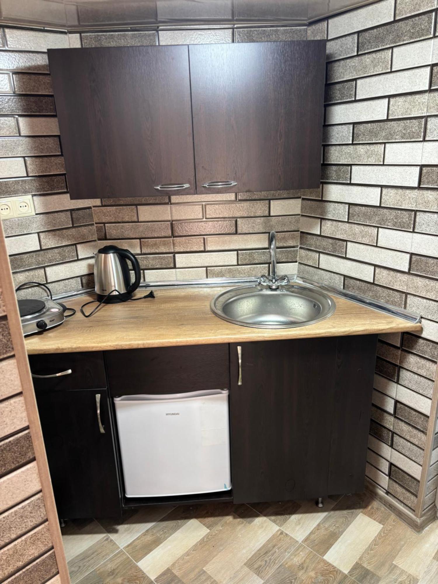 Downtown Guest House Kutaisi Bagian luar foto